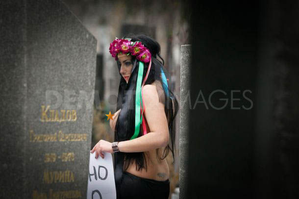 ukrainian-femen-topless-protesters-78