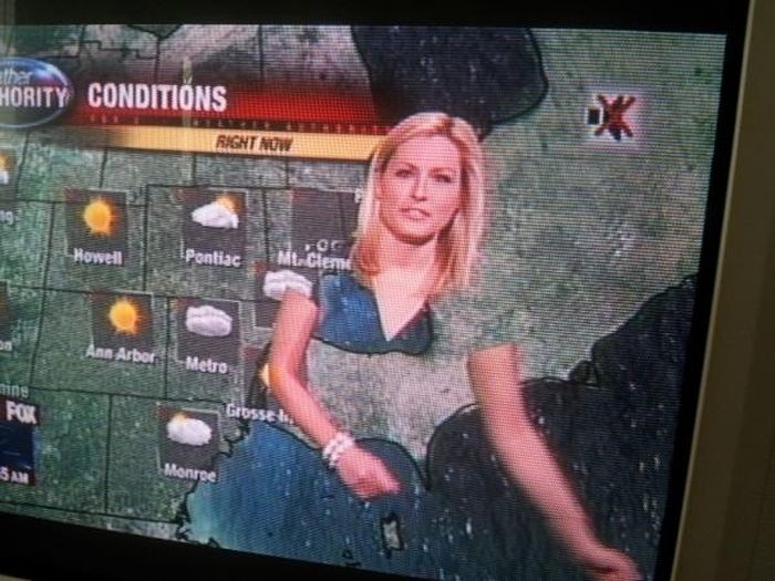 why_meteorologists_shouldnt_wear_green_03