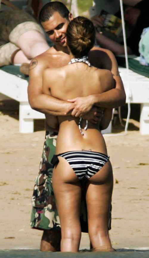 ass-ential-jessica-alba-13