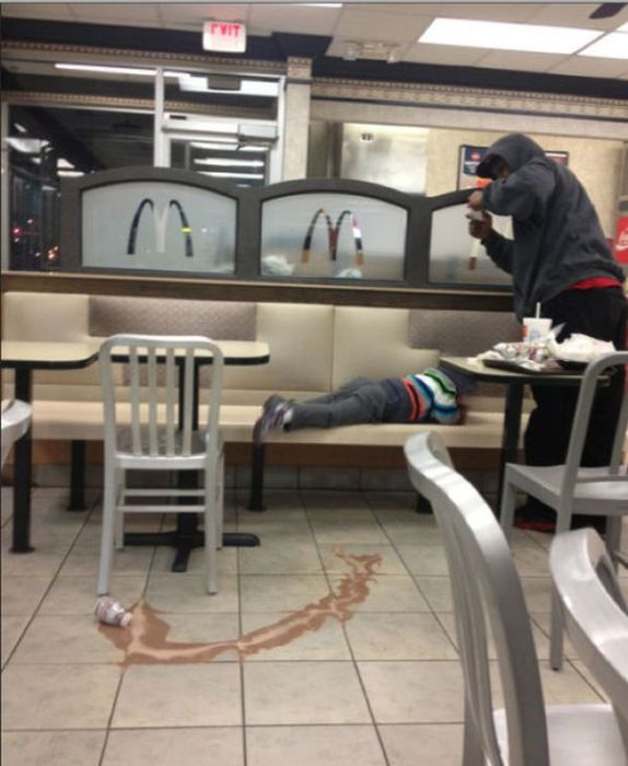 some_of_the_strangest_things_seen_at_mcdonalds_02