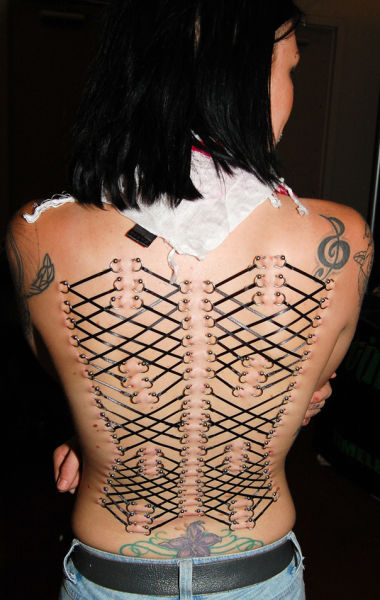 girls_overly_obsessed_with_body_modification_01