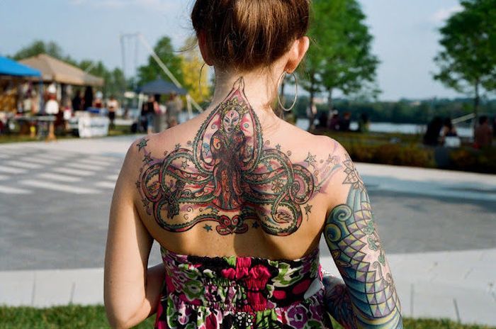 girls_overly_obsessed_with_body_modification_17