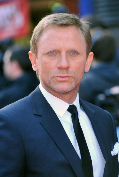 celebrities_with_no_eyebrows_640_12