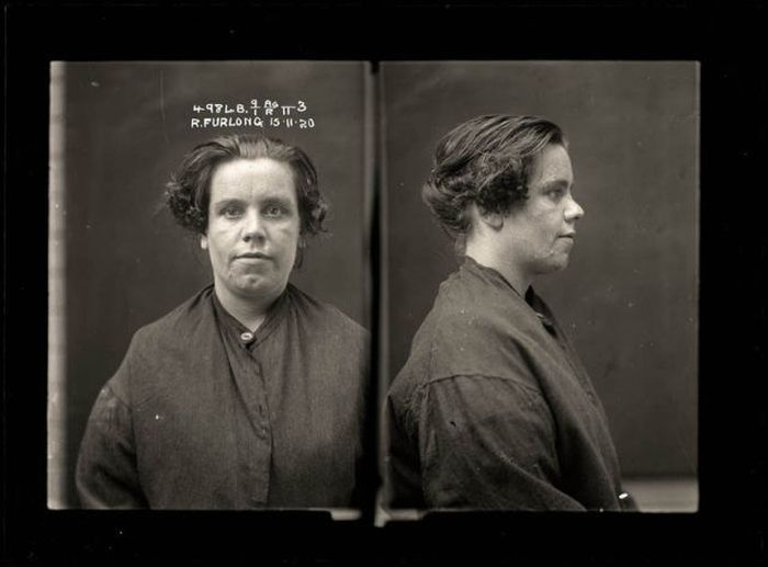retro_mug_shots_of_women_32