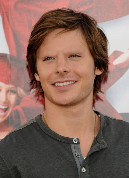 celebrities_with_no_eyebrows_640_61