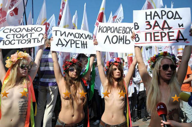 ukrainian-femen-topless-protesters-114