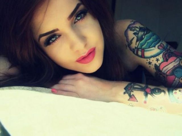 men_who_go_crazy_for_tattoos_will_love_these_girls_640_48